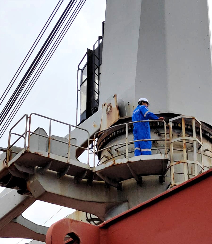 Cargo Crane Jib repair